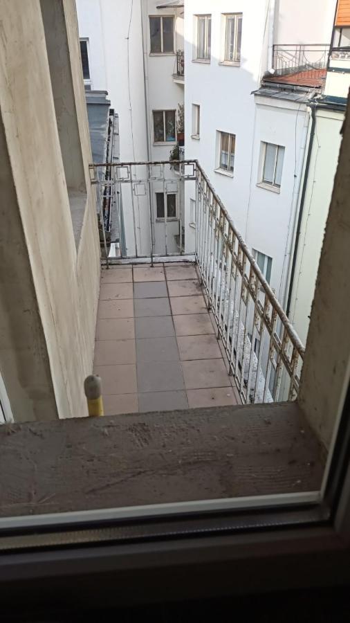 Bydleni V Centru Ov Blizko Stodolni, Bez Vytahu Appartement Ostrava Buitenkant foto