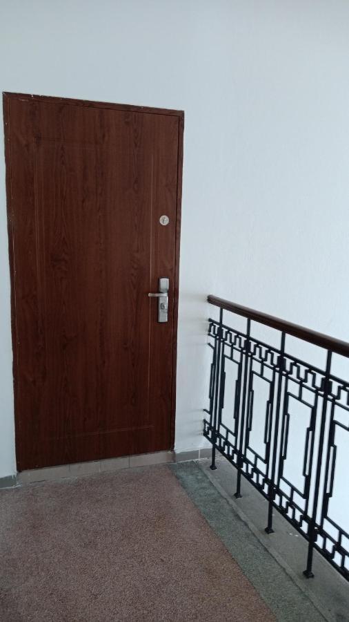 Bydleni V Centru Ov Blizko Stodolni, Bez Vytahu Appartement Ostrava Buitenkant foto